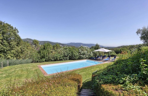 Lucca Villa | Wonderful private villa with WIFI, A/C, private pool, TV and panoramic view, close to Lucca