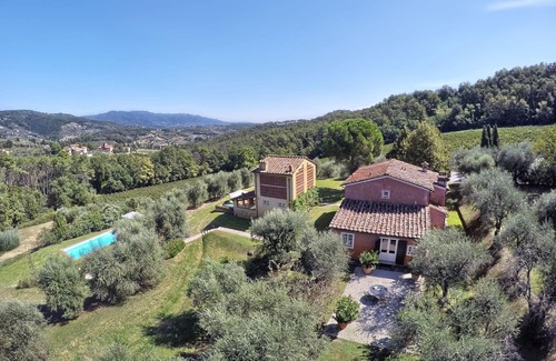 Lucca Villa | Wonderful private villa with WIFI, A/C, private pool, TV and panoramic view, close to Lucca