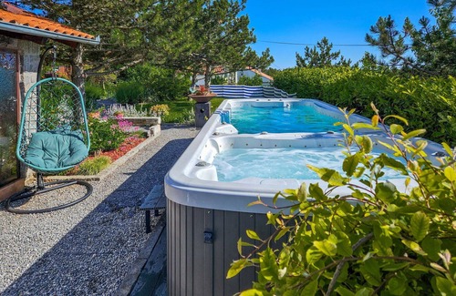 Vratarusa House | Wonderful private villa with WIFI, A/C, hot tub, private pool, TV, terrace, panoramic view, parking