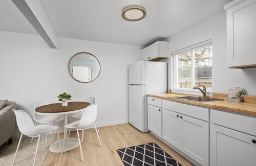 Manzanita Condo | Wonderful Rockaway Location, *Pet Friendly*, Newly Remodeled, Walk to Beach and Downtown, Unit 4