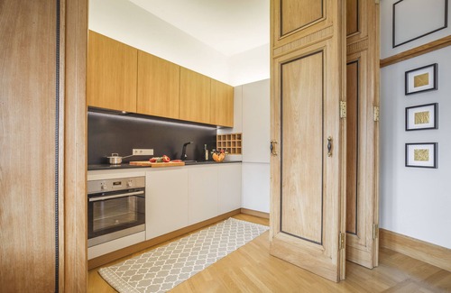 Inner City Budapest Apartment | Wonderful suite overlooking the Great Synagogue. 110 m2 -WiFi - AC
