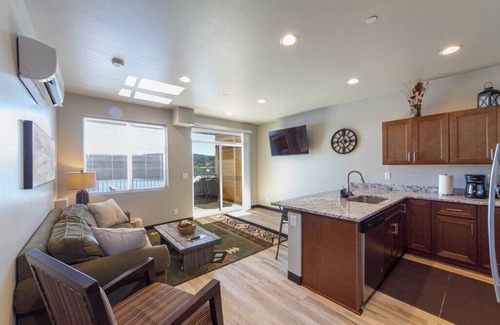 Valley House | Wonderful Triplex Unit With Spectacular Lake View!