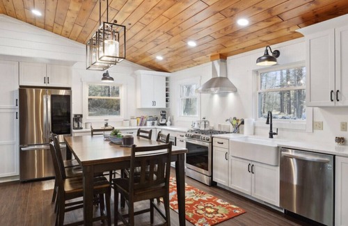 Stone Lake House | Wonderful updated 4 bedroom cabin on Long Lake