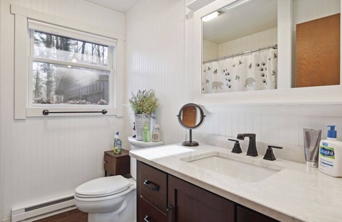Stone Lake House | Wonderful updated 4 bedroom cabin on Long Lake