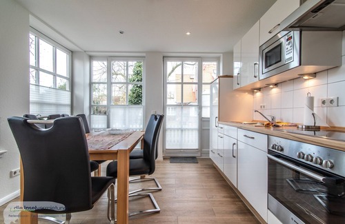Langeoog Apartment | Wonderful vacation apartment in an old Langeoog Frisian house