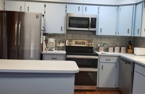 Branford House | Wonderful Vacation Home For Making MemoriesnWas 300 per night now 275 per night