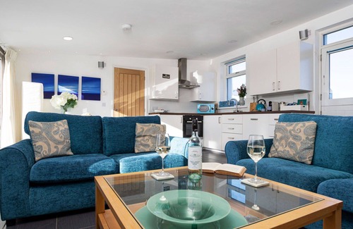 Barrow-in-Furness House | Wonderful villa for 2 guests with WIFI, TV and parking