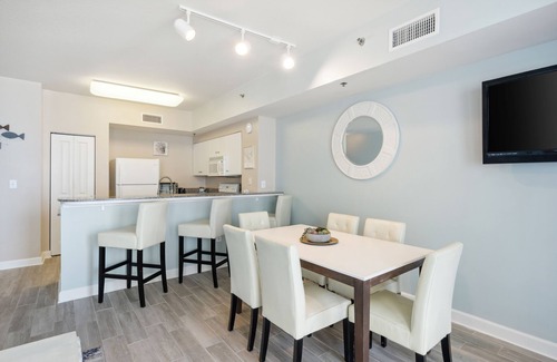 Panama City Beach Condo | Wonderful Views! 1/2 Sleeps 6! AVAILABLE NOW!