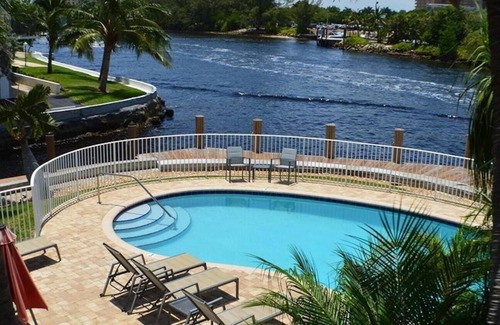 Pompano Beach Apartment | WONDERFUL view on the intercoastal, 30 feet dock available
