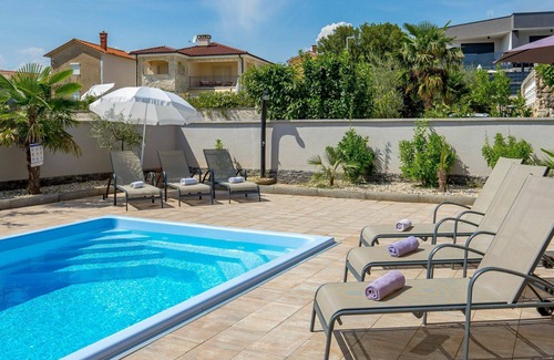 Pinezici House | Wonderful villa for 10 people with A/C, WIFI, private pool, TV and terrace