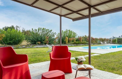 Cortazzone House | Wonderful villa for 10 people with WIFI, pool, TV, patio and parking