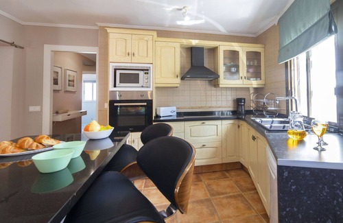 San Juan de Alicante House | Wonderful villa for 10 guests with A/C, private pool, WIFI, TV, terrace and parking