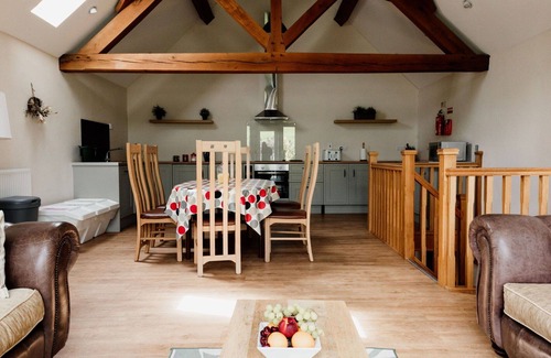 Devils Bridge House | Wonderful villa for 19 people with WIFI, hot tub, pets allowed and parking
