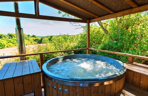 Chiddingstone Hoath House | Wonderful villa for 4 guests with WIFI