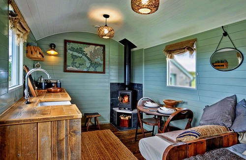 Rhyd-y-clafdy House | Wonderful villa for 2 guests with pets allowed