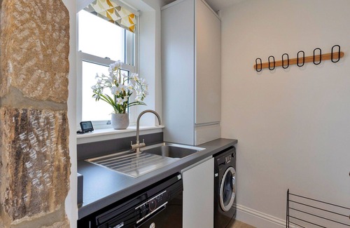 Grantley House | Wonderful villa for 2 people with WIFI, balcony, pets allowed and parking