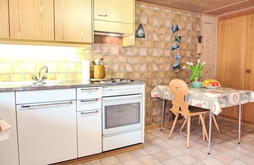 Frutigen Villa | Wonderful villa for 3 people with WIFI, TV, pets allowed, panoramic view and parking