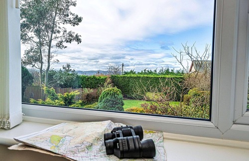 Dyserth House | Wonderful villa for 4 people with hot tub, WIFI, terrace and parking