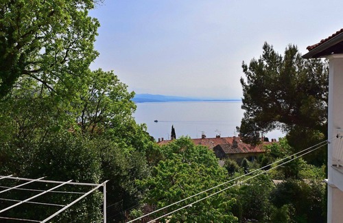 Volosko House | Wonderful villa for 4 guests with WIFI, A/C, hot tub, TV, patio and parking