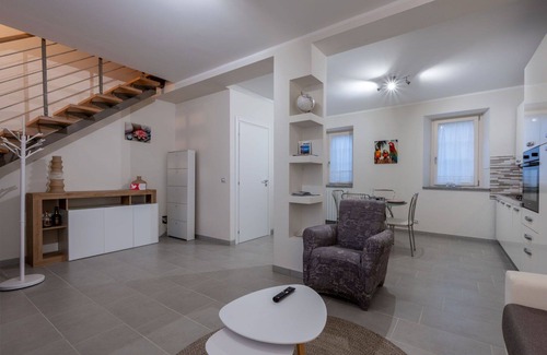 Mergozzo House | Wonderful villa for 4 people with WIFI, TV, balcony, pets allowed and parking