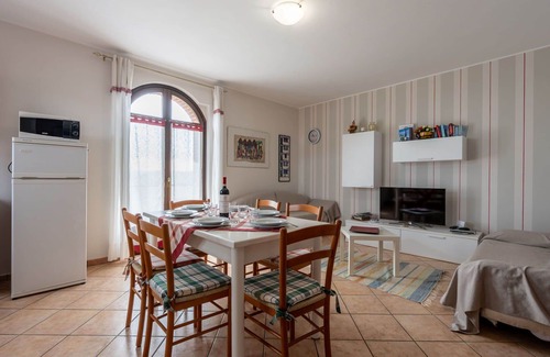 Barolo House | Wonderful villa for 6 people with WIFI, private pool, TV, terrace and parking