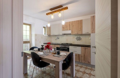 Barcis House | Wonderful villa for 8 guests with TV, patio and parking