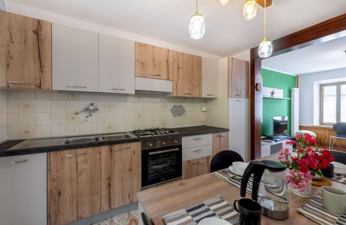 Barcis House | Wonderful villa for 8 guests with TV, patio and parking