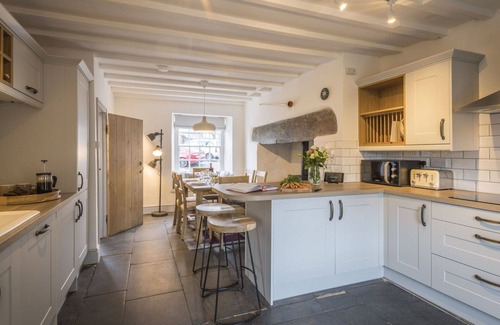 Ffestiniog House | Wonderful villa for 6 guests with hot tub and TV