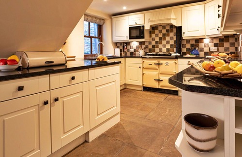 Bretherdale House | Wonderful villa for 8 people with WIFI, TV and parking