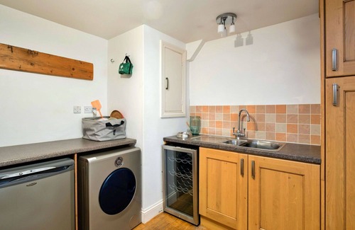 Redbrook House | Wonderful villa for 14 guests with WIFI, private pool, terrace and pets allowed