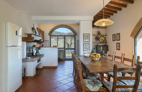 Scandicci House | Wonderful villa for 12 guests with private pool, WIFI, TV, terrace, pets allowed and panoramic .