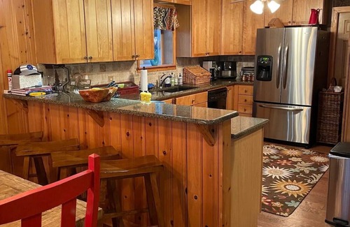 Graford House | Wonderful WATERFRONT lake house for 14 guests!