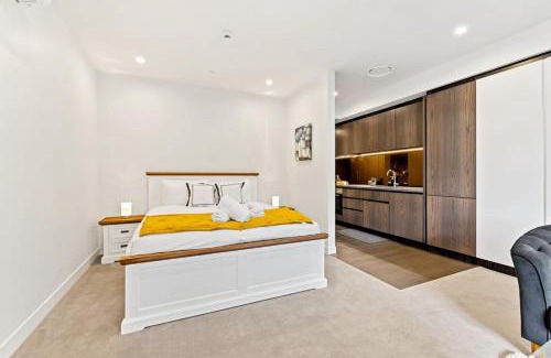 Auckland Central Business District Apartment | Wonderful Wynyard Quarter studio by Zodiak Stays
