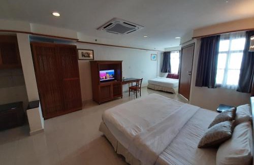 Taman Tanjung Ski Chalet | Wonderland Premium Tower Full Seaview PD