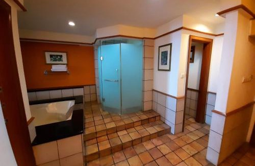 Taman Tanjung Ski Chalet | Wonderland Premium Tower Full Seaview PD