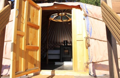 Vale de Mulheres House | Wonderland Yurt - Quinta Alada