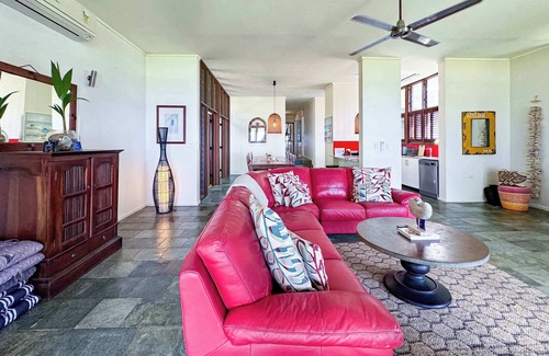 Wongaling Beach Apartment | Wongalinga Absolute Beachfront 3 Bedroom