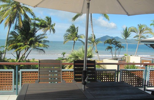 Wongaling Beach Apartment | Wongalinga Absolute Beachfront 2 Bedroom