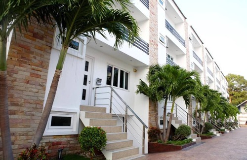 North Pattaya Villa | Wongamat Pool Villas By Pattaya Sunny Rentals