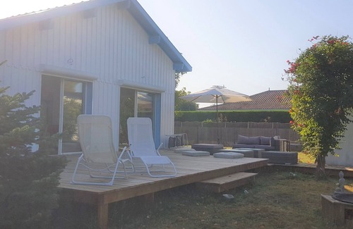 Lege-Cap-Ferret House | Wood-frame house.