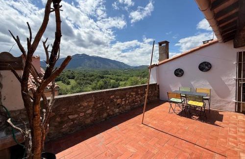 Los Masos House | Wood Lodge - Sleeps10 - Skiing - Thermal Baths