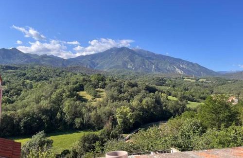 Los Masos House | Wood Lodge - Sleeps10 - Skiing - Thermal Baths