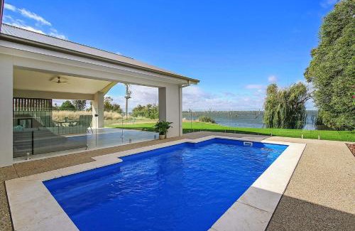 Yarrawonga House | Woodbine Waters Lakehouse