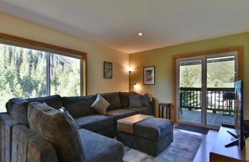 Frisco House | Woodbridge Inn Getaway: Pet Friendly, Mountain Views