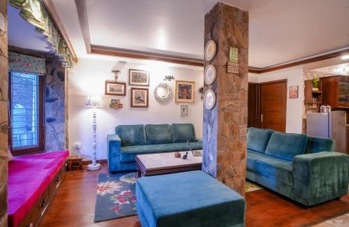Nainital House | Woodburry Mansion, Cozy Nainital Homestay