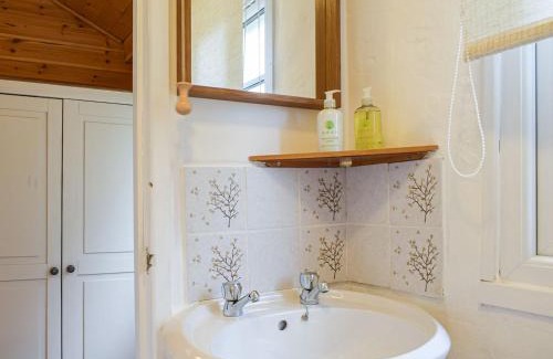 Telford House | Woodcarver's Cottage