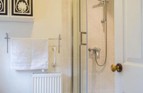 Telford House | Woodcarver's Cottage