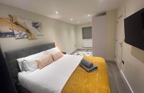 Staple Hill House | Woodcote house