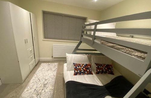 Staple Hill House | Woodcote house