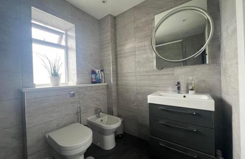 Staple Hill House | Woodcote house